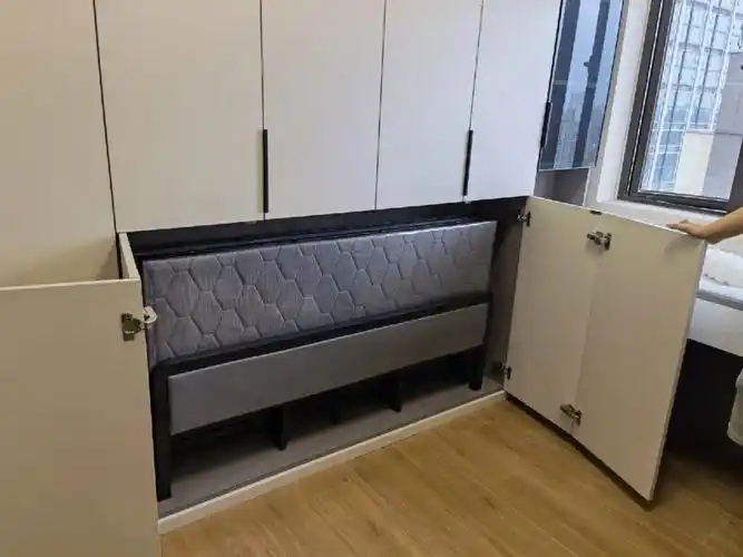 书房省空间的小妙招-隐形折叠床!