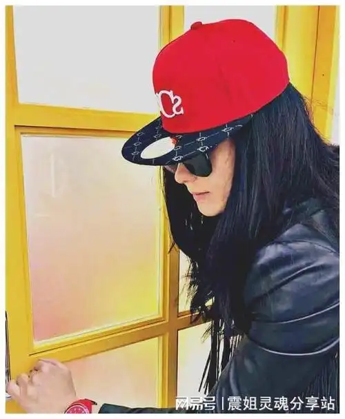 张柏芝三胎和谢家有什么关系?谢霆锋谢贤两父子的反应截然不同