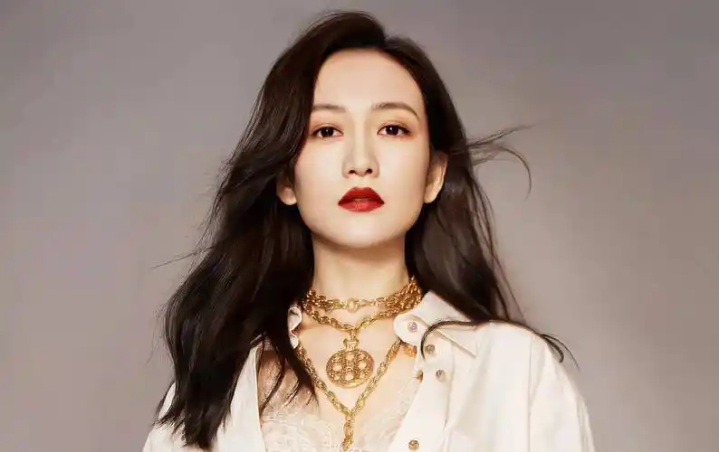 原创原创39岁王鸥终于火了女反派熬成女主角成绩终究淹没了丑闻