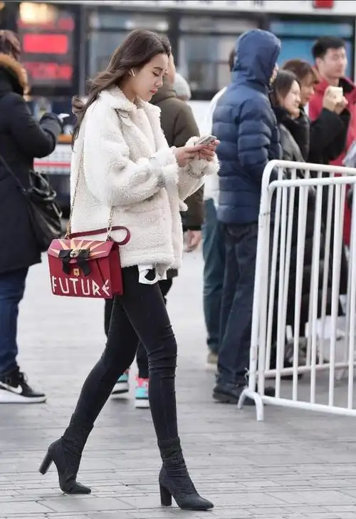 今春穿鞋有这双靴子就够了时尚提气质很好看