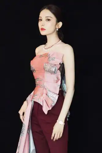 古力娜扎个人资料 古力娜扎个人资料身高插图