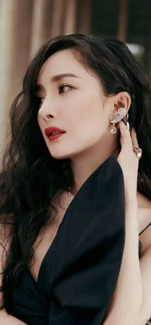 超级女神杨幂,绝色女王气场霸气十足,超美时尚超清大片全屏壁纸