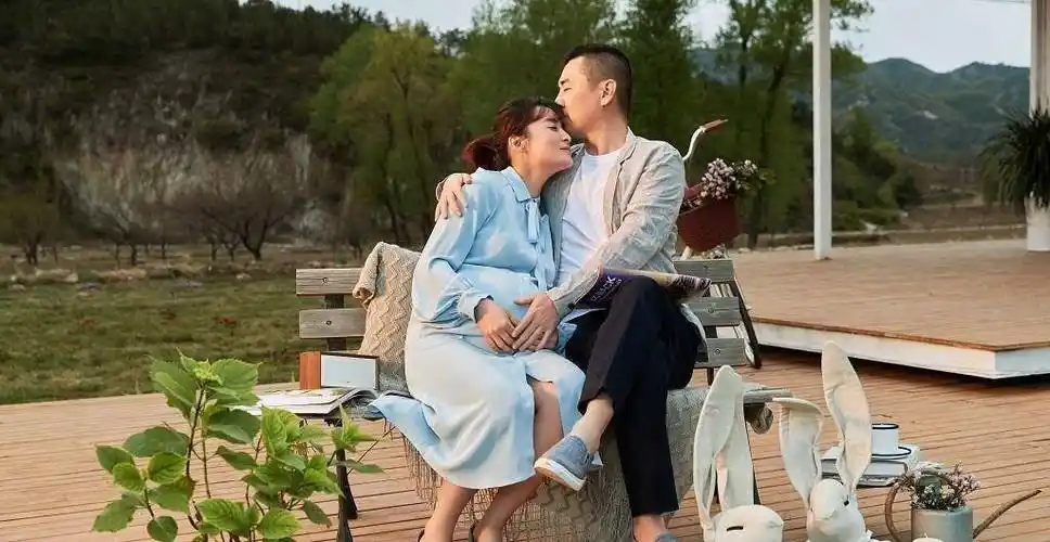 李一桐晒《甄嬛传》剧照恶搞陈建斌,隔空喊话:嬛嬛,朕有夏贵人了