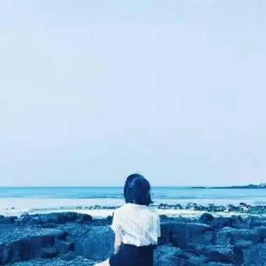 女生头像海边背影意境高清漂亮海边唯美意境女生背影头像