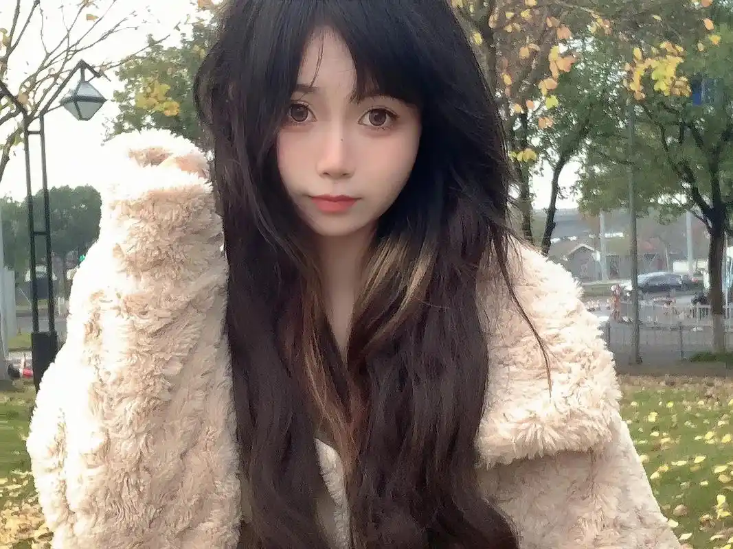 易烊千玺女友照片流出! - 抖音