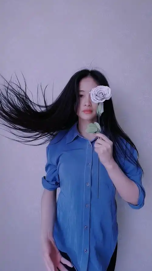 我怎么这么好看#聋哑人冰紫,慢动作下的甩头发真是太美.