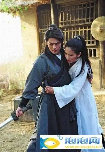 霍建华叶璇恋情曝光 牵手漫步同回酒店