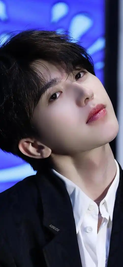 九蔡徐坤帅气蔡徐坤最佳男歌手奔跑吧蔡徐坤蔡徐坤奔跑吧第五季蔡徐坤