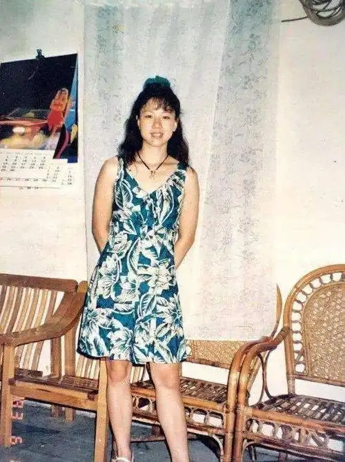 李宁妻子有多美20岁时清纯可人如今58岁风韵犹存