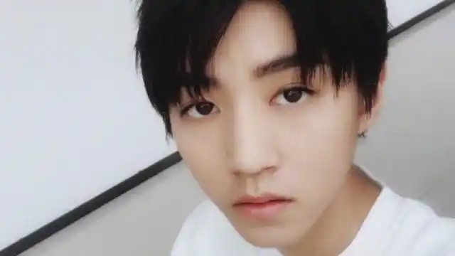 王俊凯素颜,这颜值简直了,好看的不要不要的