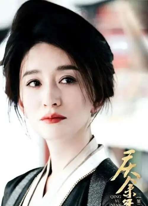 真是老天爷追着喂饭吃,长成这样,谁敢信李小冉今年48了