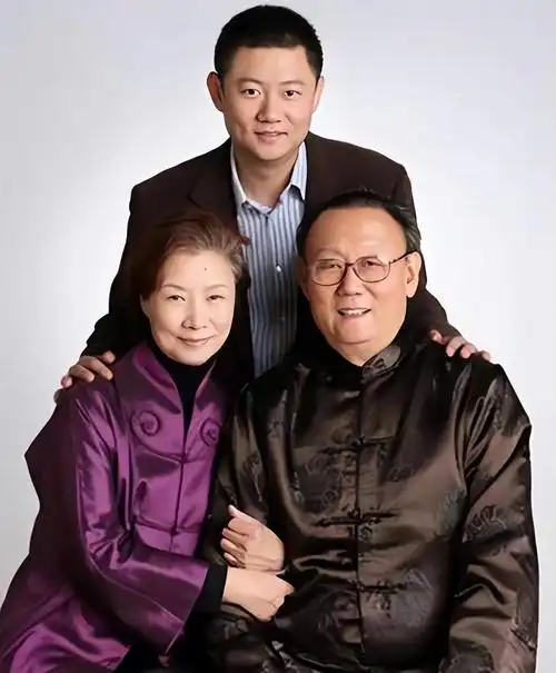 5,儿子儿媳和女儿都是我的骄傲儿子吴兵小时候经常和吕中闹脾气,有