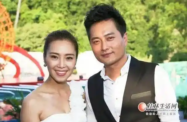 云飞在前妻女儿紧要关头,娶小10岁娇妻,女儿的渴求怎么没用?