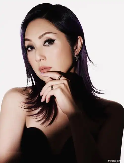 杨千嬅活动生图