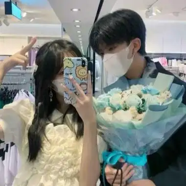 成熟的情侣头像两张男人只吃温柔这一套