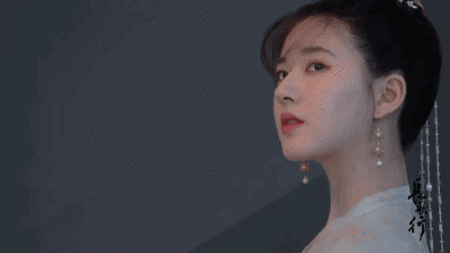 且试天下开机男主杨洋缺席女主赵露思资源飞升太快