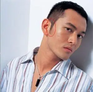 鬓角是男士上承头发,下接胡须的"中场地带",作用不可小觑,不仅是男发