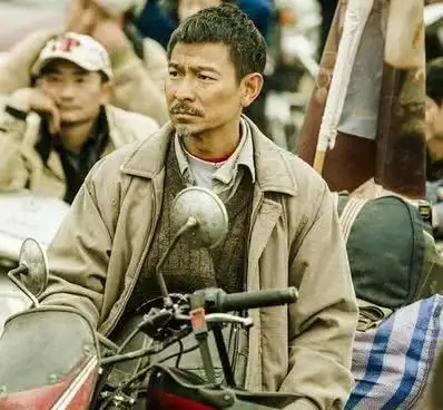 刘德华落魄时,她二话不说拿出四千万,今老无所依华仔养她一生|失孤