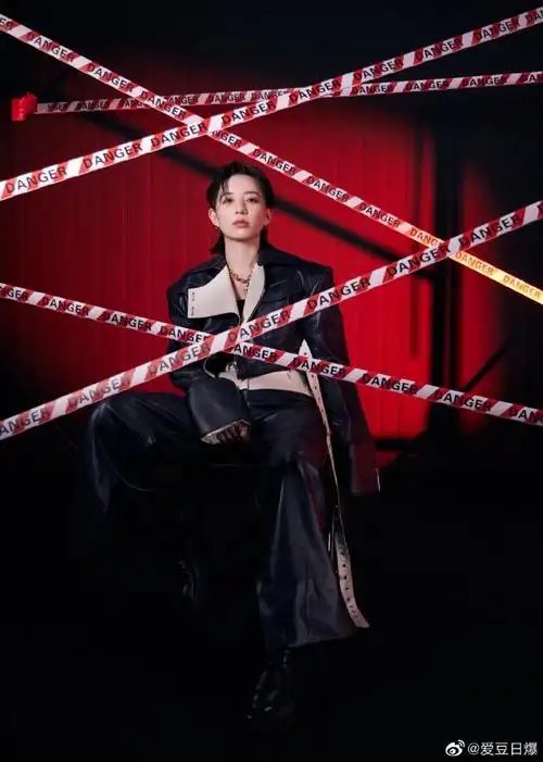 李斯丹妮急出了typec嘴#看到小伙伴被猎人追杀,李斯丹妮在场下汲鲻