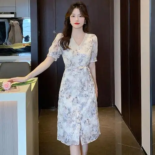 2024新款女装韩版复古显瘦减龄休闲学院风裙子韩版短袖宽松复古牛仔衬