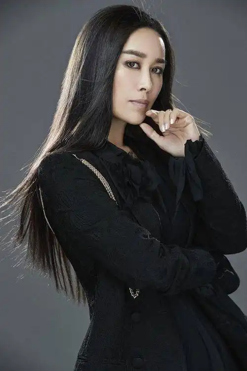 明星俱乐部:那英发声明退出新歌声 不再参与任何后续录制