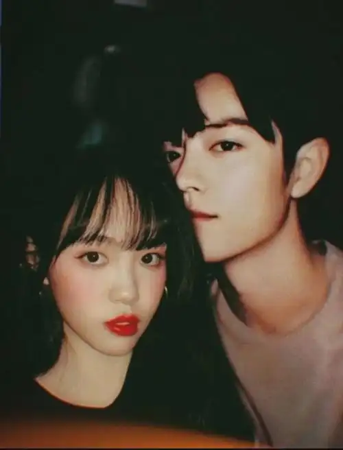 "易烊千玺女友曝光?"细思极恐