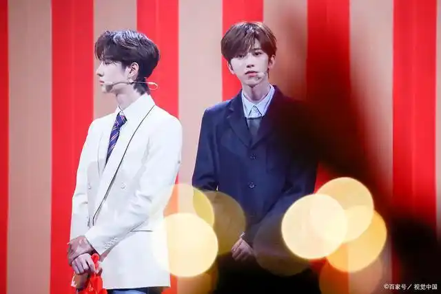 王一博和蔡徐坤两位男神的粉丝开撕?怎么回事?