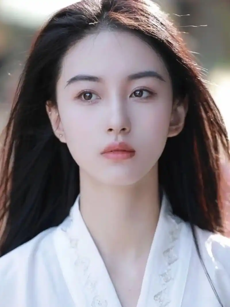 「王梓莼」正在直播:随便聊两句.