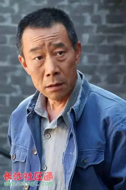 中国最贵的男演员 却清贫的让人心疼落泪