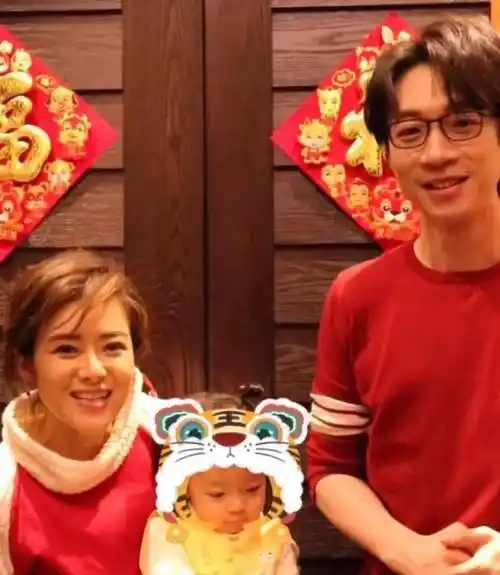 陈辰与司雯嘉,纷纷和老公孩子秀恩爱!