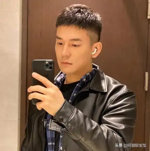 2021年流行的男生发型参考 这10款短发超帅气