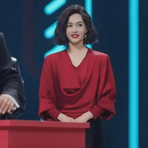 唐嫣,引发热议!|短发|傻白甜|大姐头_网易订阅