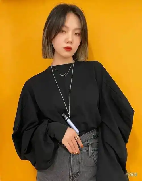 2022夏天超火的挂耳染短发