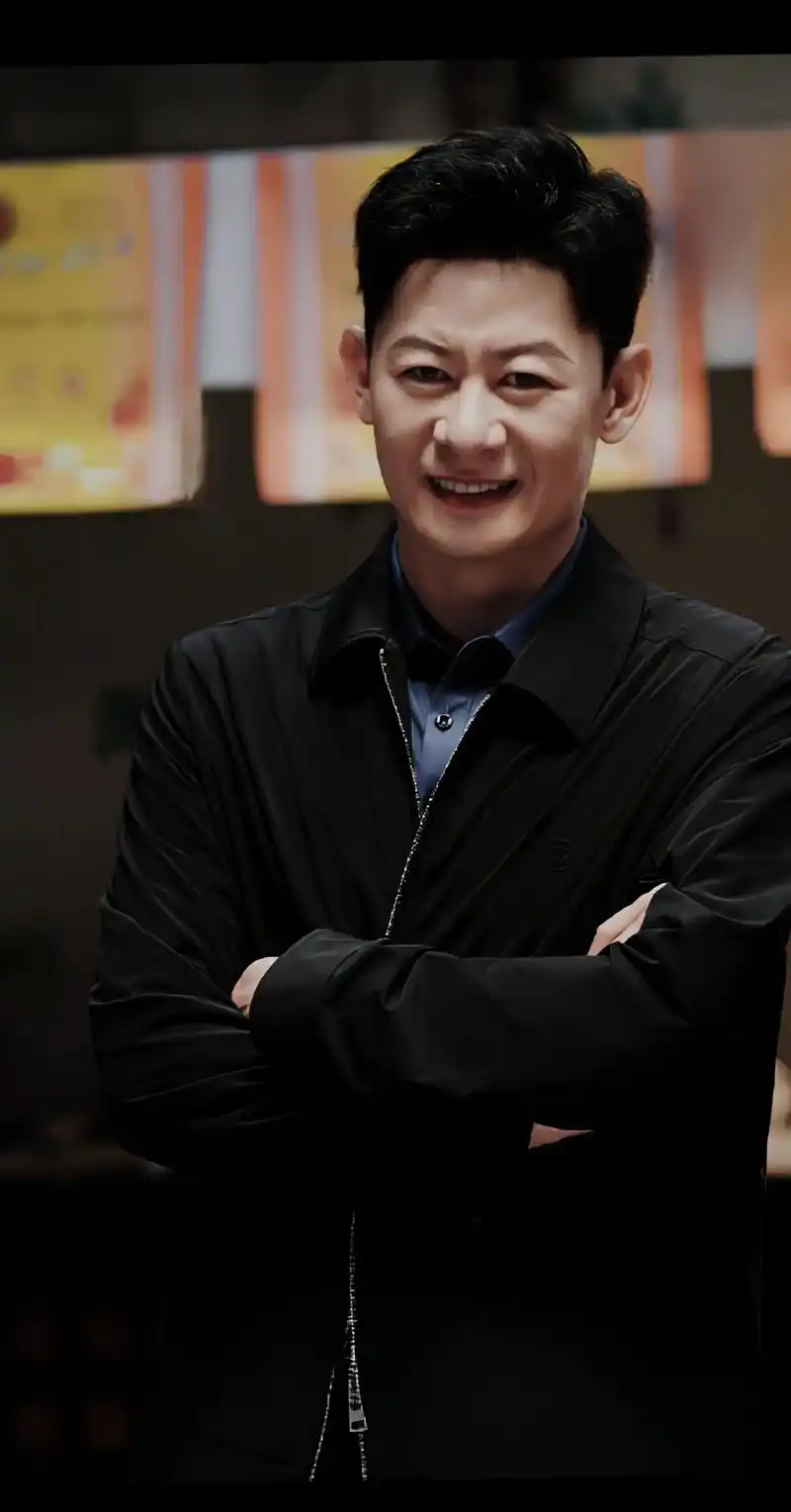 演员李健萌探探探案采访截修."想见你只想见你,未来我只想见你 - 抖音