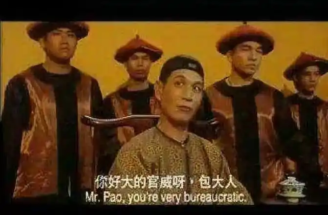 新京报评派出所副所长抓老师耍官威的样子很丑陋