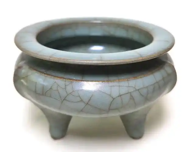 黄志博物馆藏品赏:【南宋 龙泉官窑 开片纹 鬲式炉】20211019