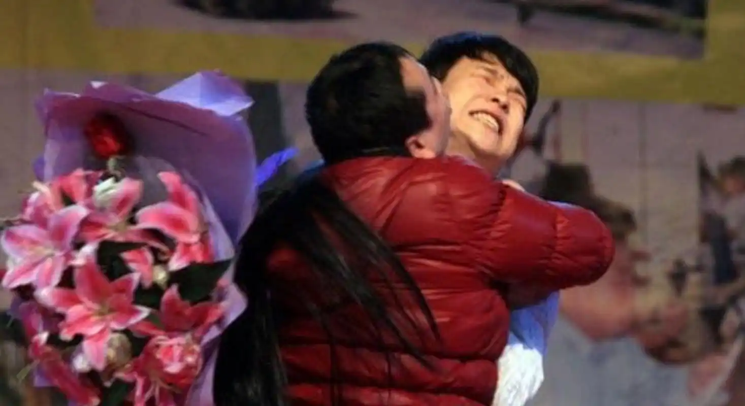 李宇春被强吻超大气,薛之谦被强吻疑似炒作,看到林更新笑出腹肌