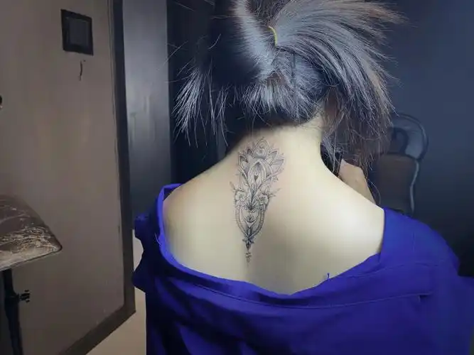 梵花纹身  #女生纹身 #后背纹身