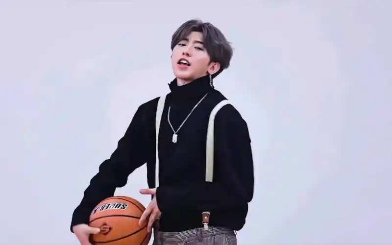 ikun进,小黑子走开