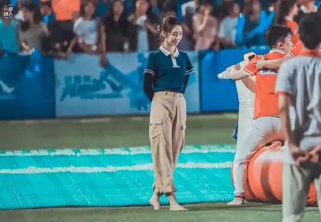 孟美岐录制奔跑吧#「 20200713 - changchun - 综艺录制 」指压板