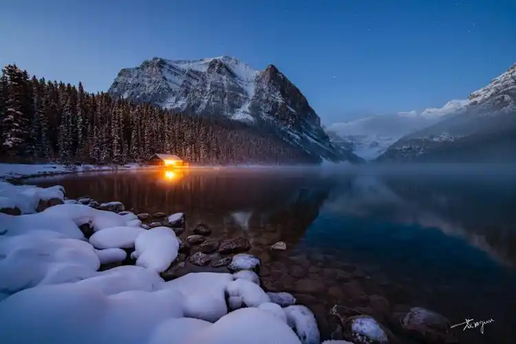 超凡脱俗的lakelourise湖