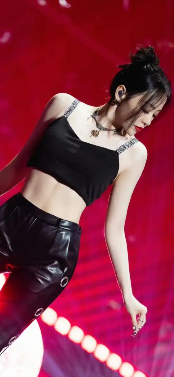 张靓颖美照,舞台上的她真的是太性感迷人了!#养眼美女