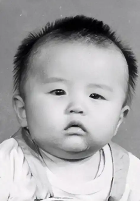 回顾邓超从混混到影视大佬他是如何改写自己人生的