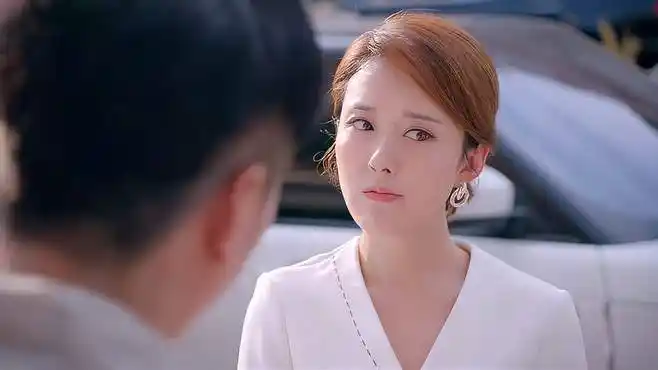 最美的安排:大为配合杨清挡着妈,帮忙搬家,碰到妈妈去买菜