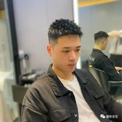 2030岁的男生在夏季剪这3款短发也太帅了吧