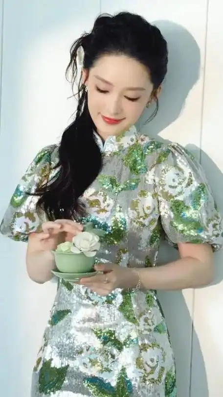 李沁这套好清新的茉莉花茶新中式!