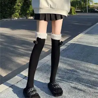 袜子女可爱日系jk长筒过膝袜秋冬加绒加厚保暖毛球高筒袜黑色带毛球
