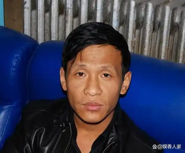 11年了,宋小宝成名后抛弃发妻,转身娶年轻粉丝,如今生活怎样了