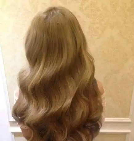 水波纹大卷发,待长发及腰了就去烫一个吧