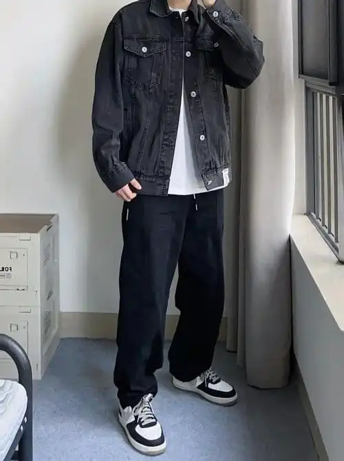 男生牛仔衣怎么搭配